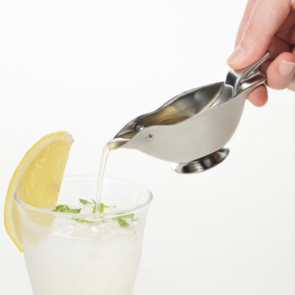 Akagawa-Bird-Shaped-Lemon-Juicer-Stainless-Steel-Citrus-Squeezer-and-Pourer-3-2025-04-17T02:40:29.983Z.jpg