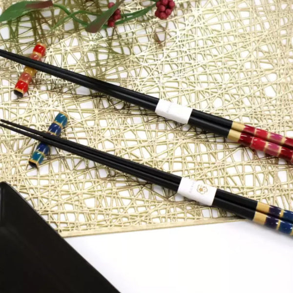 Aoba-Glass-Bead-Design-Chopsticks-With-Rests-Blue-and-Red-Gift-Box-2-2025-10-16T06:49:31.241Z.webp