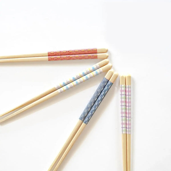 Children-s-Wooden-Chopsticks-Non-Slip-Easy-Grip-Blue-and-White-18cm-4-2026-03-19T09:09:06.936Z.webp