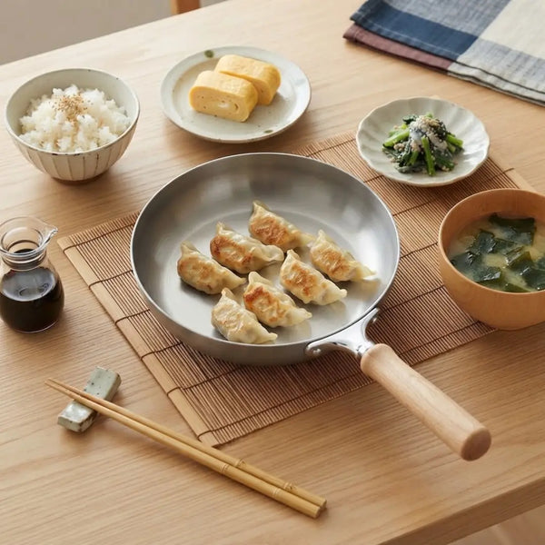Poêle à Frire en Fer Chitose avec Manche en Bois Compatible Induction 18cm