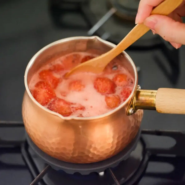 Chitose-Wooden-Handled-Hammered-Copper-Milk-Pan-With-Pouring-Lip-12cm-4-2026-02-19T08:24:28.616Z.webp