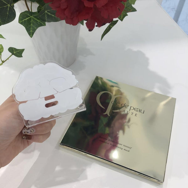 Cl��-de-Peau-Beaut��-��claircissant-Intensif-Face-Mask-6-ct--4-2023-11-06T06:50:16.103Z.jpg