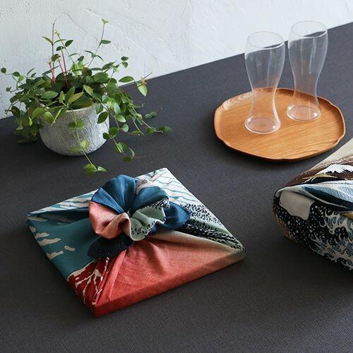 Furoshiki-Red-Fuji-Ukiyo-e-Art-Organic-Cotton-Wrapping-Cloth-70x70cm-4-2025-04-17T00:59:56.225Z.jpg