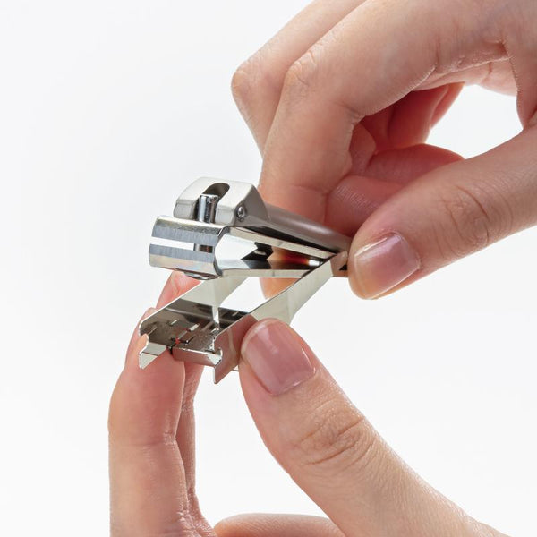 Green-Bell-Takuminowaza-Nail-Clipper-Straight-Blade-with-Catcher-Large-G-1130--2-2026-06-23T06:24:30.801Z.jpg