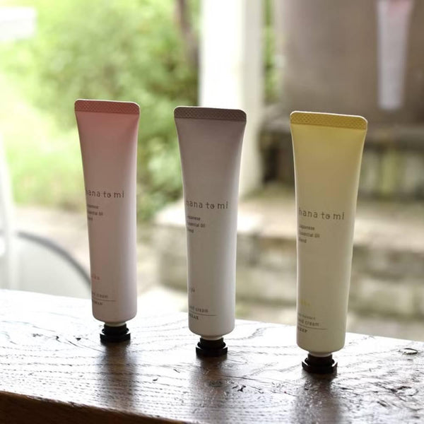 Hana-To-Mi-Hand-Cream-Baika-Sweet-Floral-Lavender-x-Rose-50g-4-2025-09-30T02:26:37.986Z.jpg