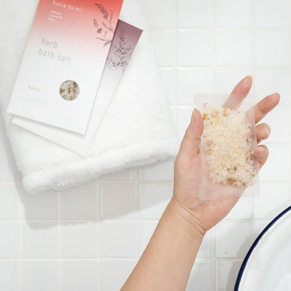 Hana-To-Mi-Herb-Bath-Salt-Baika-Sweet-Floral-Lavender-x-Rose-40g-2-2025-10-22T02:11:36.505Z.jpg