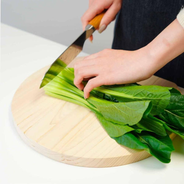 Handmade-Self-Standing-Hinoki-Cutting-Board-Wooden-Chopping-Board-3-2025-09-08T02:37:19.912Z.jpg