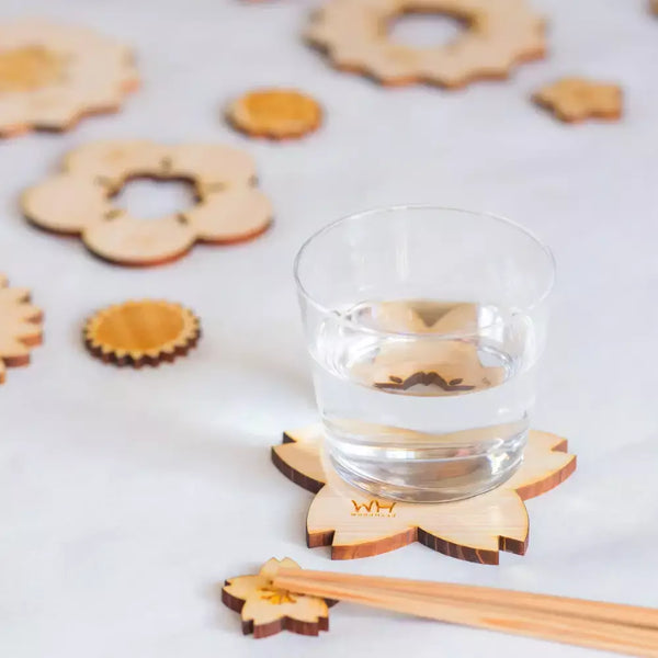 Hinoki-Cypress-Coaster-Natural-Wood-Sunflower-Design-90mm-2-2025-10-03T07:08:52.156Z.webp