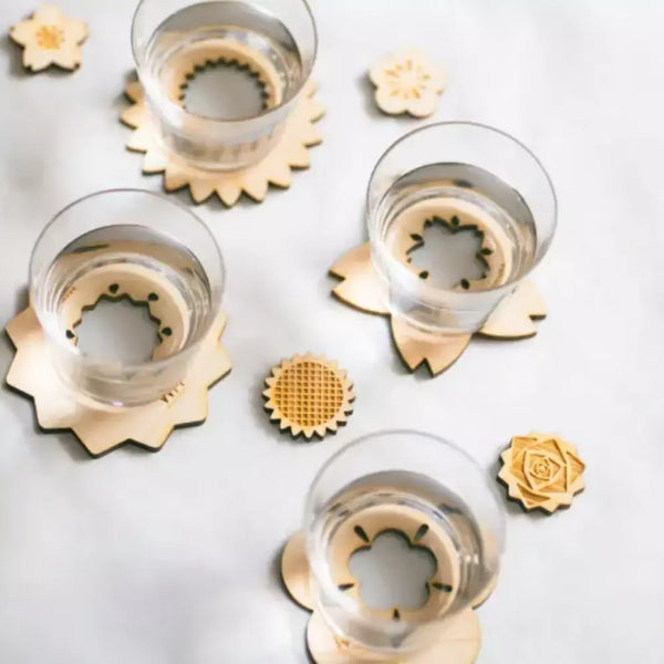 Hinoki-Cypress-Coaster-Natural-Wood-Sunflower-Design-90mm-4-2025-10-03T07:08:52.157Z.webp