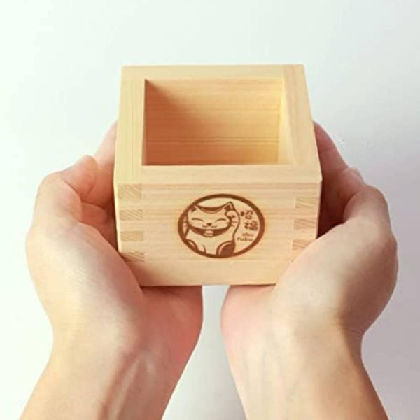 Hinoki-Masu-Japanese-Cypress-Wooden-Sake-Cup-Maneki-Neko-Design-2-2025-06-12T02:21:07.431Z.jpg