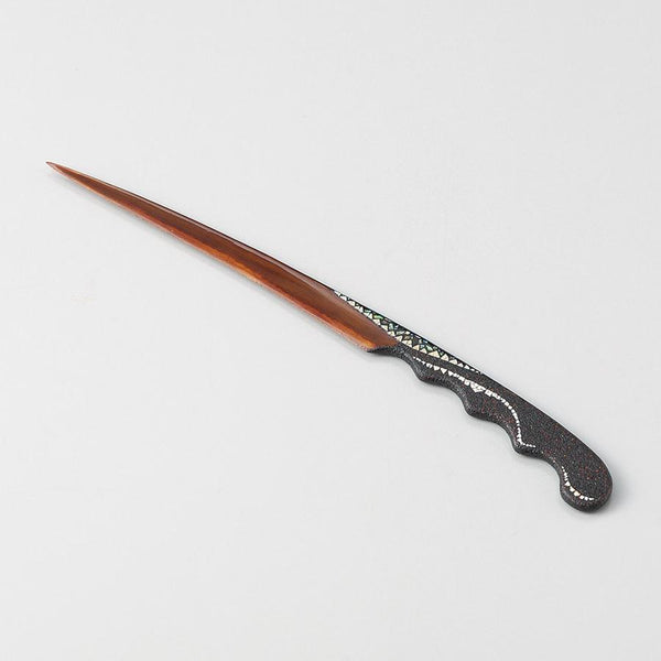 Isuke-Handcrafted-Wooden-Lacquered-Paper-Knife-Wave-Flower-Pattern-1-2026-03-11T07:19:21.240Z.jpg