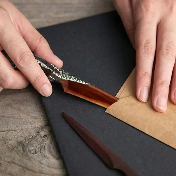 Isuke-Handcrafted-Wooden-Lacquered-Paper-Knife-Wave-Flower-Pattern-3-2026-03-11T07:19:21.239Z.webp