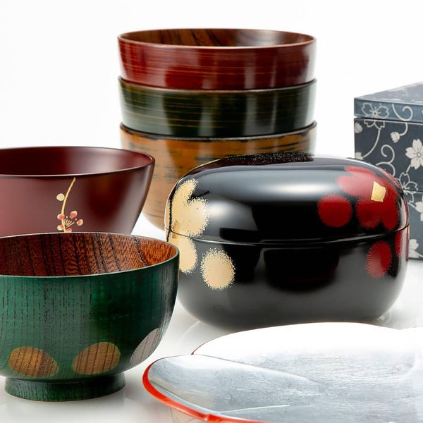 Isuke-Japanese-Lacquered-Wooden-Soup-Bowl-Black-4-2025-08-28T05:03:22.489Z.jpg