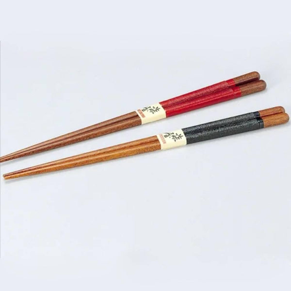 Isuke-Lacquered-Japanese-Chopsticks-In-Wooden-Box-Set-of-2-Pairs-2-2025-08-14T08:36:00.138Z.jpg