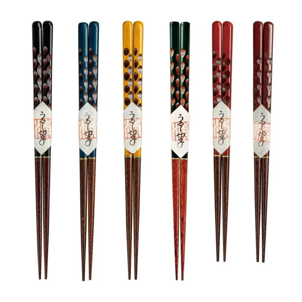 Isuke-Lacquered-Wooden-Japanese-Chopsticks-Traditional-Design-2-2026-03-11T06:16:19.705Z.jpg