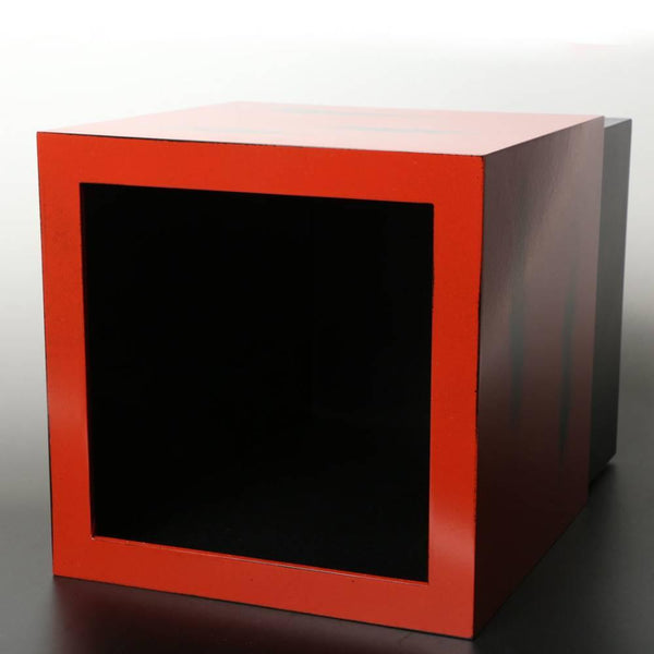 Isuke-Negoro-Japanese-Lacquered-Waste-Bin-Red-and-Black-3-2025-09-17T23:59:17.507Z.jpg