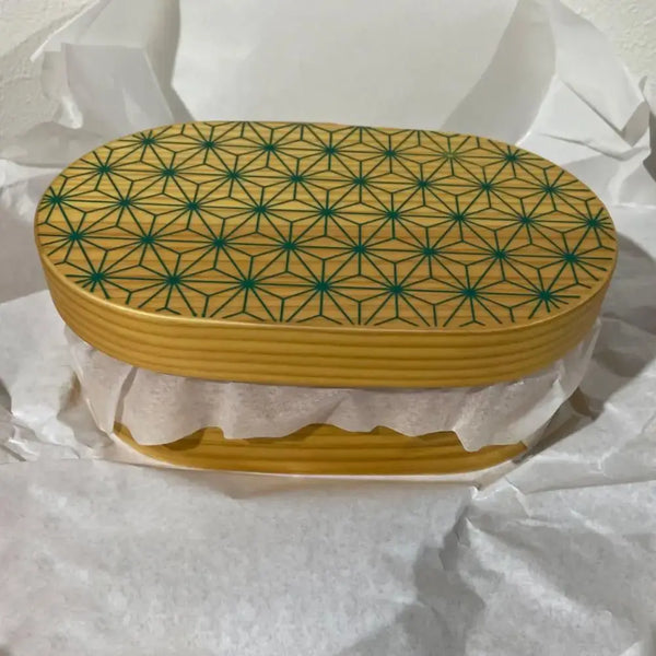 Isuke-Wood-Bento-Box-Japanese-Lunchbox-Asanoha-Leaf-Pattern-4-2026-03-12T07:44:25.521Z.webp
