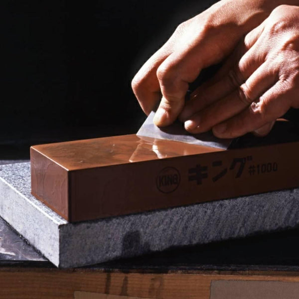 King-Deluxe-Whetstone-Sharpening-Stone-1200-Grit-4-2025-08-07T00:54:24.133Z.jpg