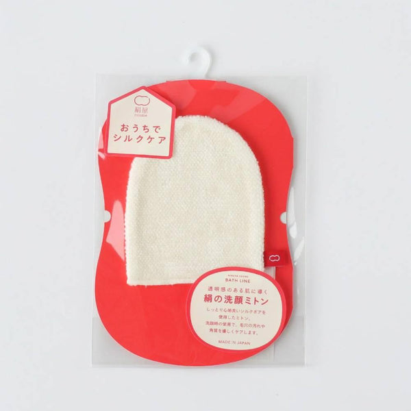 Kinuya-100%-Silk-Face-Cleansing-Mitten-Gentle-Exfoliating-Glove-6-2025-10-01T04:33:02.968Z.jpg