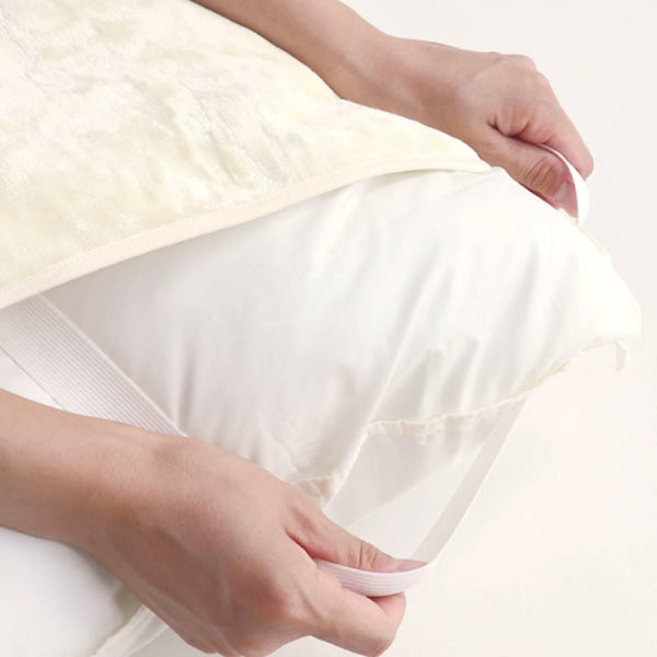 Kinuya-Super-Gentle-and-Soft-Silk-Pillow-Cover-Pad-42-x-32cm-3-2025-09-30T04:01:18.648Z.jpg