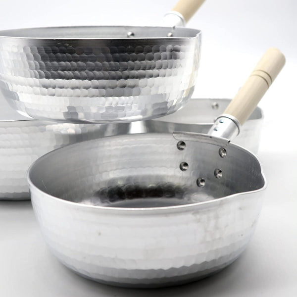 Kiya-Lightweight-Yukihira-Pot-Hammered-Aluminum-Saucepan-1-5L-3-2025-12-25T08:44:44.688Z.jpg