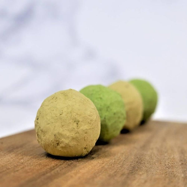 Kiyosen-Uji-Matcha-and-Hojicha-Chocolate-Truffles-Gift-Box-6-Pieces-4-2026-01-23T09:10:54.227Z.jpg