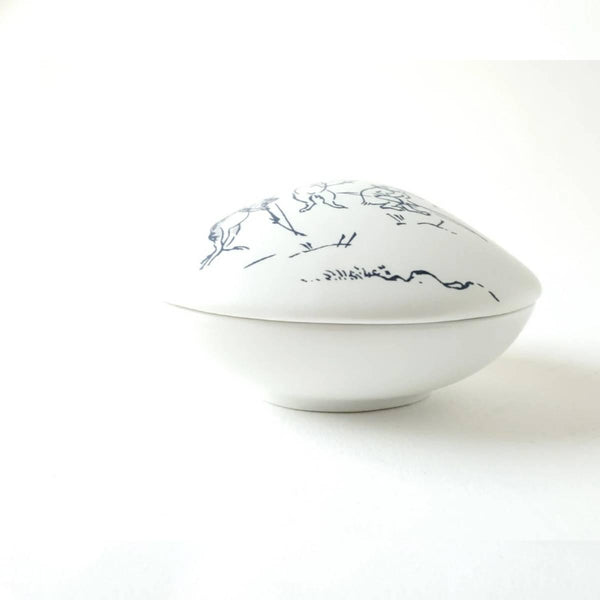 Kousaido-Shell-Shaped-Incense-Holder-Choju-Giga-Design-5-2026-03-30T11:32:19.716Z.jpg
