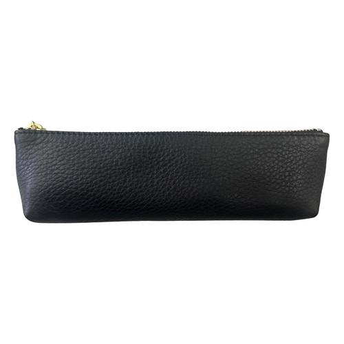 Life-Genuine-Leather-Black-Large-Pen-Case-Nylon-Lining-and-Zipper-Closure---Black-1-2025-05-20T00:55:34.724Z.jpg