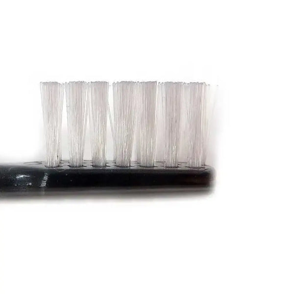 Men-s-Easy-To-Use-Toothbrush-Durable-Bristles-Firm-Grip-2-2026-03-23T08:26:52.108Z.webp