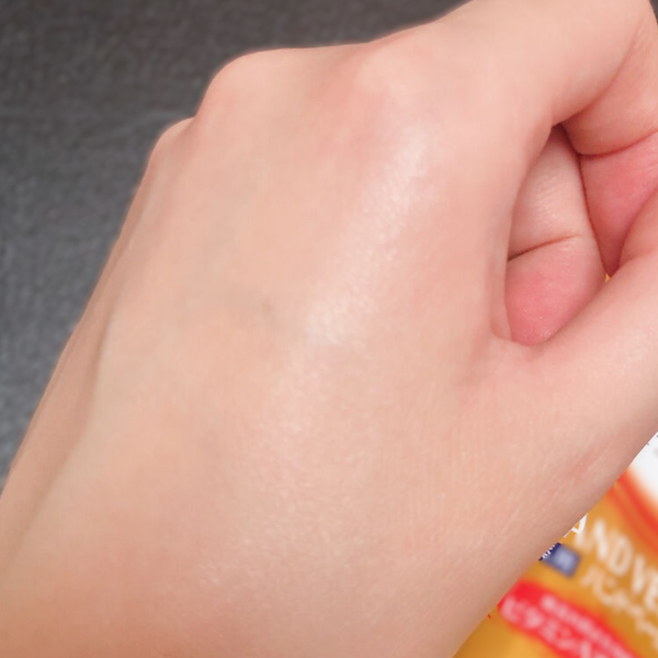 Mentholatum-Hand-Veil-Barrier-Cream-For-Rough-Skin-70g-3-2025-12-09T23:41:22.512Z.png