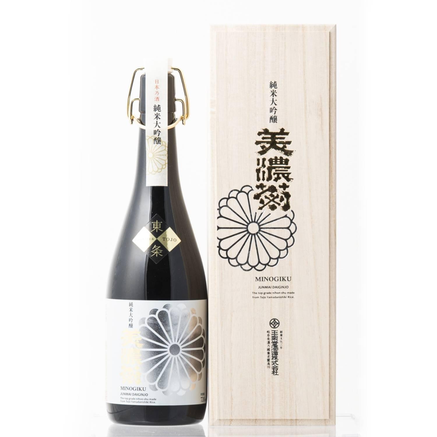 Minogiku-Junmai-Daiginjo-Kaoru-Premium-Sake-In-Wood-Box-720ml-1-2026-02-16T03:27:24.489Z.jpg