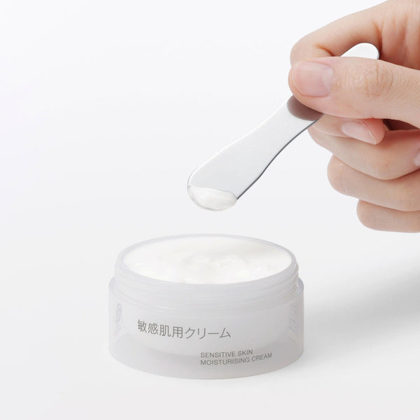 Muji-Naturally-Derived-Moisturizing-Cream-for-Sensitive-Skin-50g-3-2026-01-20T08:35:24.483Z.jpg