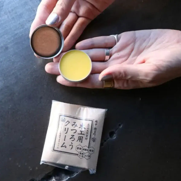 Natural-Beeswax-Wood-Finish-Non-Toxic-Beeswax-Cream-10g-6-2026-03-04T03:04:19.743Z.webp