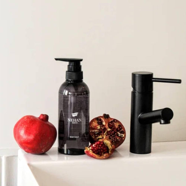Nehan-Tokyo-Gentle-Body-Soap-Refreshing-Pomegranate-Scent-400ml-4-2025-08-26T06:58:43.239Z.jpg