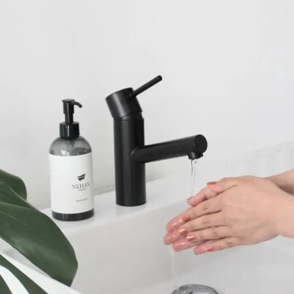 Nehan-Tokyo-Premium-Essential-Oil-Hand-Soap-Woody-Scent-240ml-3-2025-09-02T04:42:37.086Z.jpg
