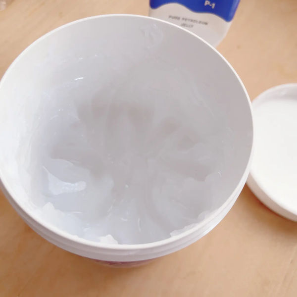 Nikko-Rica-Sun-White-P1-Pure-Petroleum-Jelly-400g-3-2025-08-04T01:29:16.095Z.png