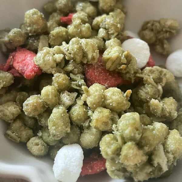 Nissin-Gorogura-Uji-Matcha-Granola-With-Strawberry-and-Mochi-280g-3-2025-06-06T06:59:16.269Z.jpg