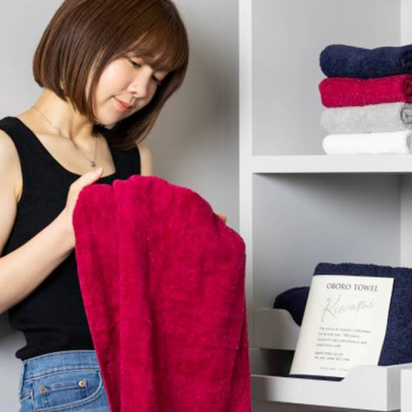Oboro-Lightweight-Fluffy-Bath-Towel-Soft-and-Highly-Absorbent-60120cm-7-2025-09-08T07:29:43.484Z.jpg