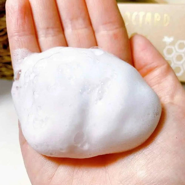 Octard-EX-Savon-Royal-Jelly-Moisturizing-Honey-Beauty-Soap-Bar-120g-2-2025-12-01T03:56:46.417Z.jpg