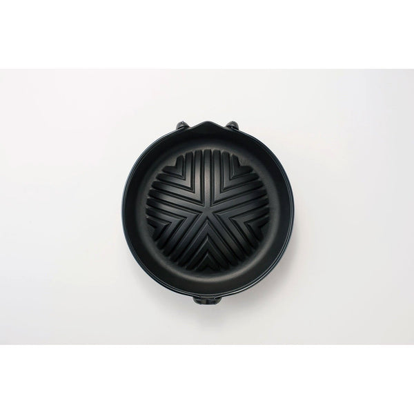 P-3-IWCH-JNGKAN-23006-Iwachu Cast Iron Jingisukan Grill Pot with Handle 23006.jpg