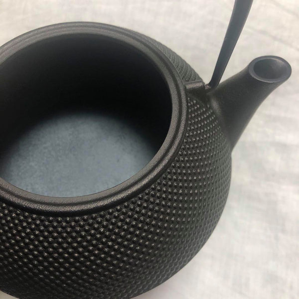 P-3-IWCH-TTSBIN-11960-Iwachu Tetsubin Arare Patterned Cast Iron Kettle (IH Compatible) 0.jpg