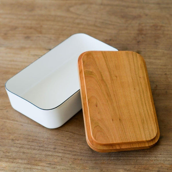 P-3-NODA-BUTDSH-200-Noda Horo Enamel Butter Dish with Wooden Lid 200g.jpg