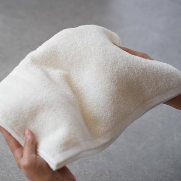 Quick-Absorbing-Soft-Face-Towel-Washi-Paper-and-Cotton-Snow-White-80cm-3-2025-10-01T06:29:55.191Z.jpg