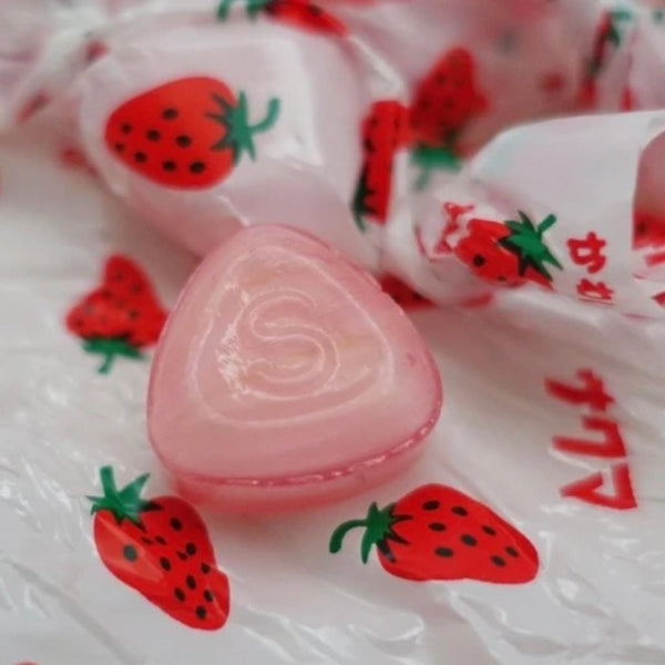 Sakuma-Ichigo-Milk-Fukuoka-Strawberry-Cream-Candy-83g-2-2025-05-20T03:25:46.417Z.jpg