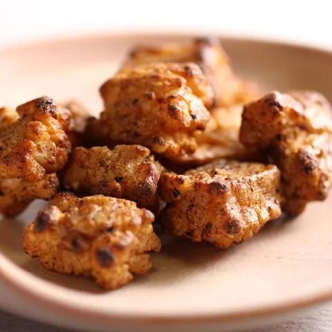 Sansho-Pepper-And-Soy-Sauce-Senbei-Crispy-Rice-Crackers-54g-2-2025-08-22T08:13:56.327Z.jpg