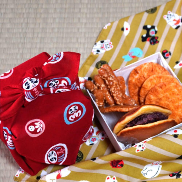 Seiran-Furoshiki-Daruma-Doll-Pattern-Cotton-Wrapping-Cloth-48x48cm-2-2026-02-16T07:15:03.384Z.jpg