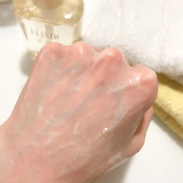 Shiseido-Elixir-Superieur-Moist-In-Makeup-Cleansing-Gel-140ml-4-2025-08-20T02:26:23.678Z.png