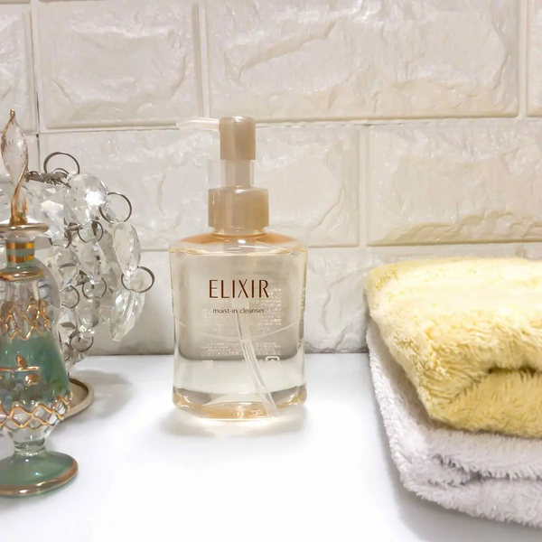 Shiseido-Elixir-Superieur-Moist-In-Makeup-Cleansing-Gel-140ml-5-2025-08-20T02:26:23.678Z.png