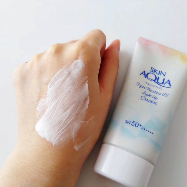 Skin-Aqua-Super-Moisture-UV-Light-Up-Essence-Sunscreen-SPF-50+-70g-3-2025-05-02T02:57:33.505Z.jpg