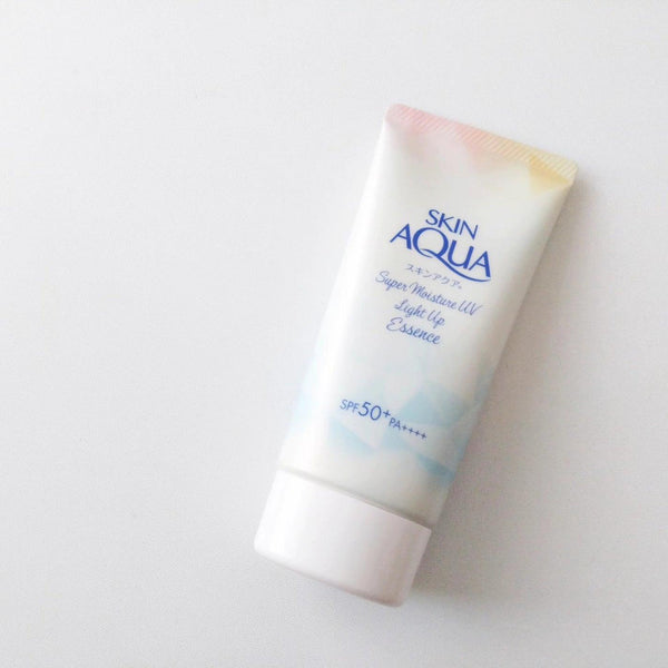 Skin-Aqua-Super-Moisture-UV-Light-Up-Essence-Sunscreen-SPF-50+-70g-5-2025-05-02T02:57:33.506Z.jpg